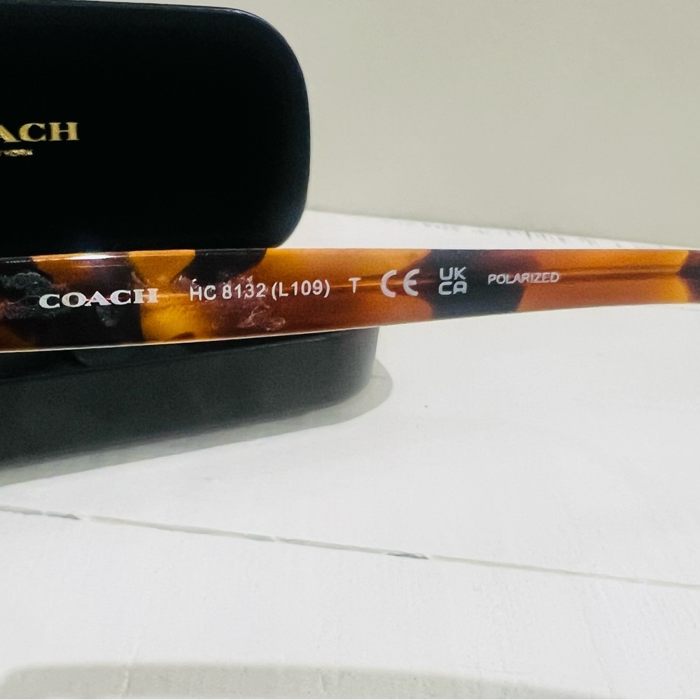 COACH SUNGLASSES - POLARIZED - Picture 3 of 5